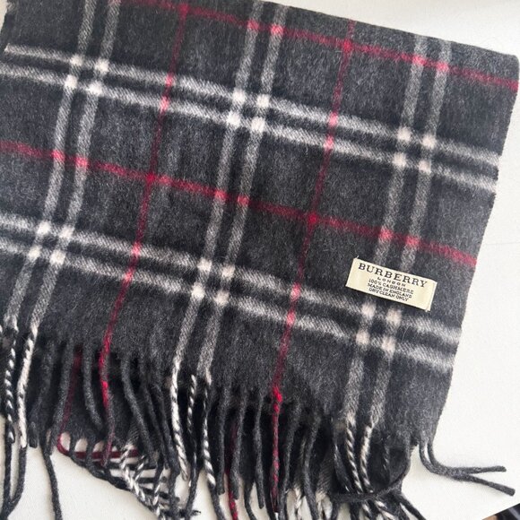 Burberry Charcoal Grey Novacheck Plaid Cashmere Scarf - Picture 2 of 3
